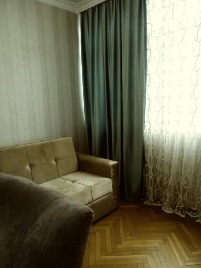 Бюджетная Квартира По Улице Хагани Формула Baku Apartment