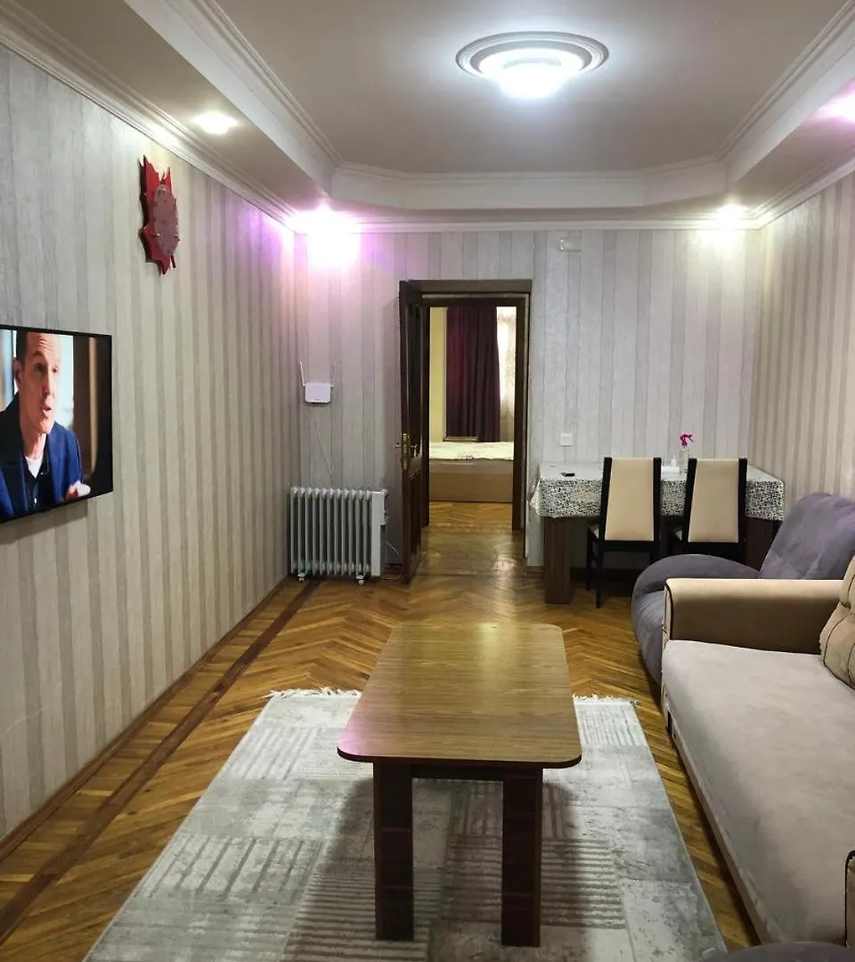 Бюджетная Квартира По Улице Хагани Формула Baku Apartment